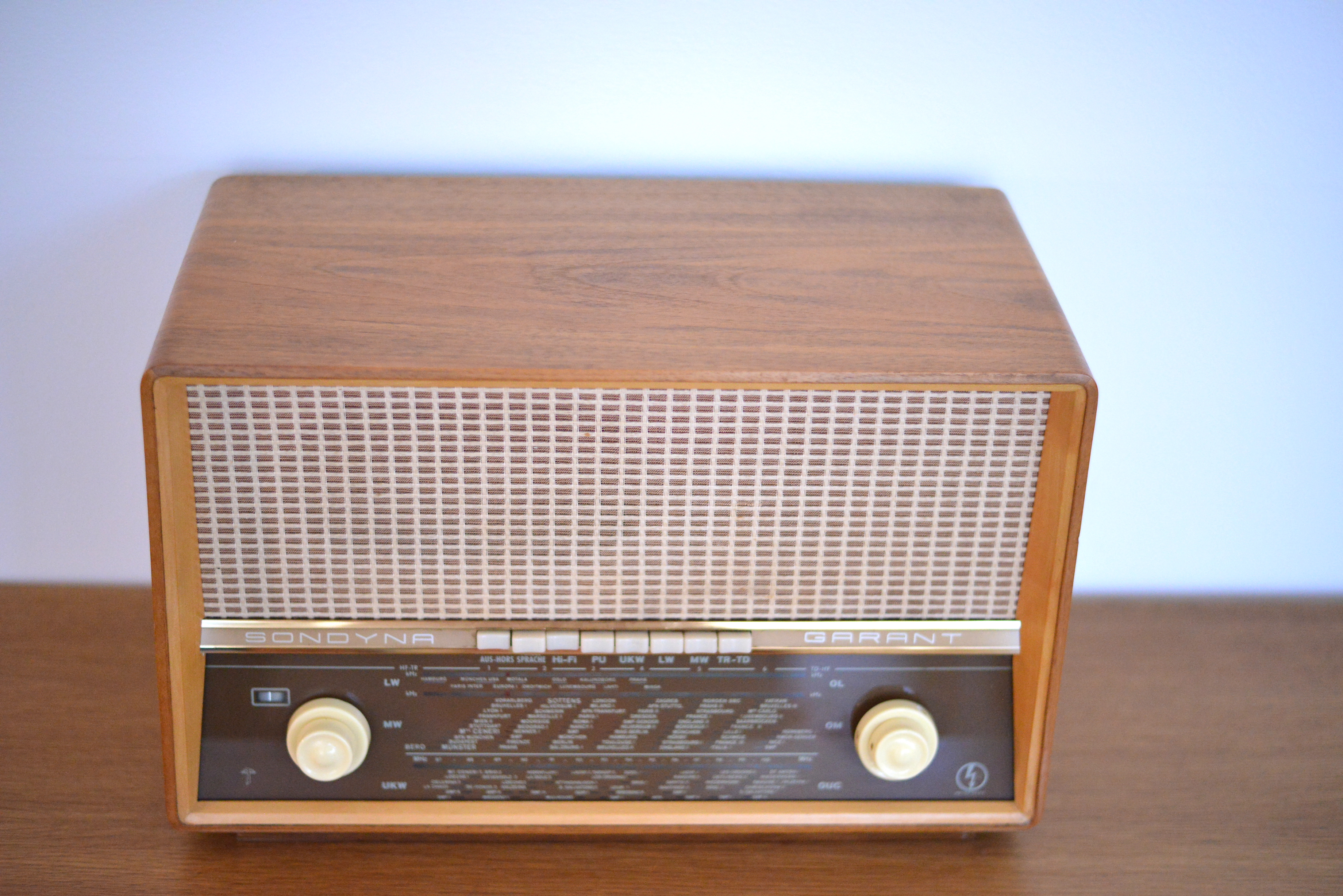 Sondyna Garant Swiss Radio 1961 heyday möbel moebel Zürich Zurich Binz