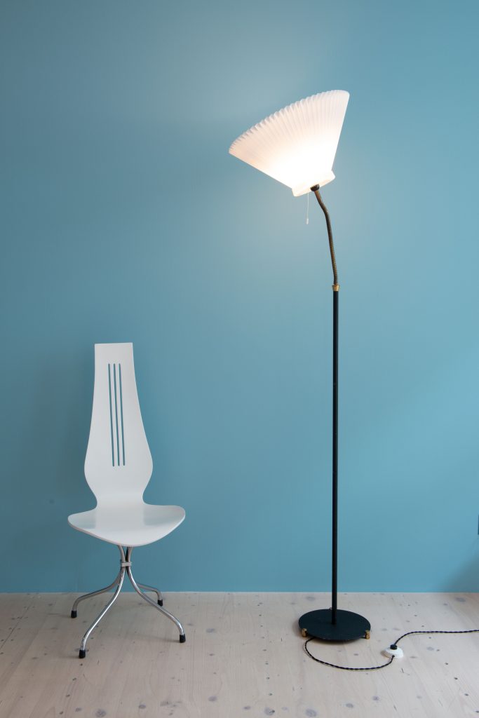 1950s Danish Floor Lamp with Le Klint Shade. Available at heyday möbel. Mid-Century Modern Furniture store in Wiedikon, Switzerland.