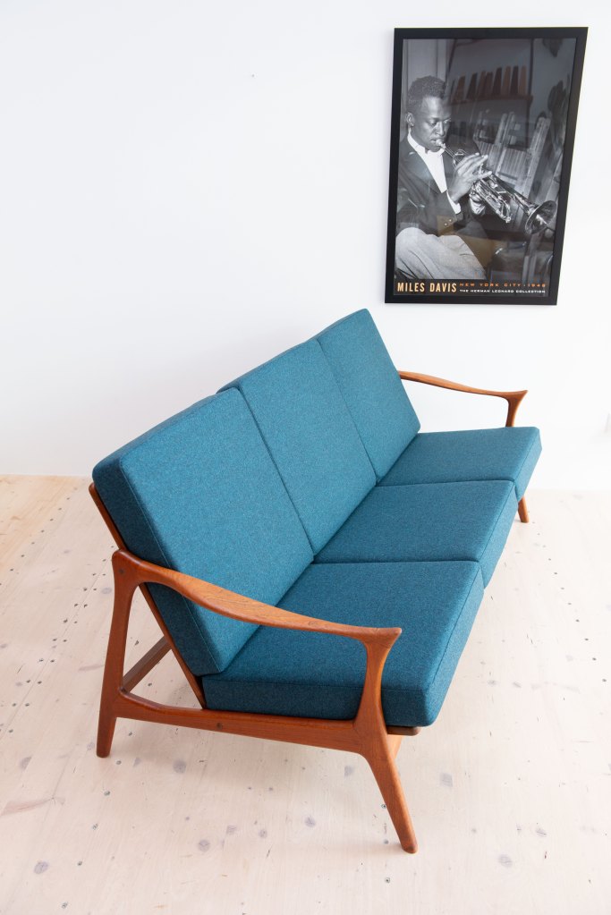 Arne Hovmand Olsen Sofa in Petrol Green. Produced by Mogens Kold in Denmark, 1960s. Available at heyday möbel, Grubenstrasse 19, 8045 Zürich, Switzerland. Mid-Century Modern Furniture and Other Stuff.
