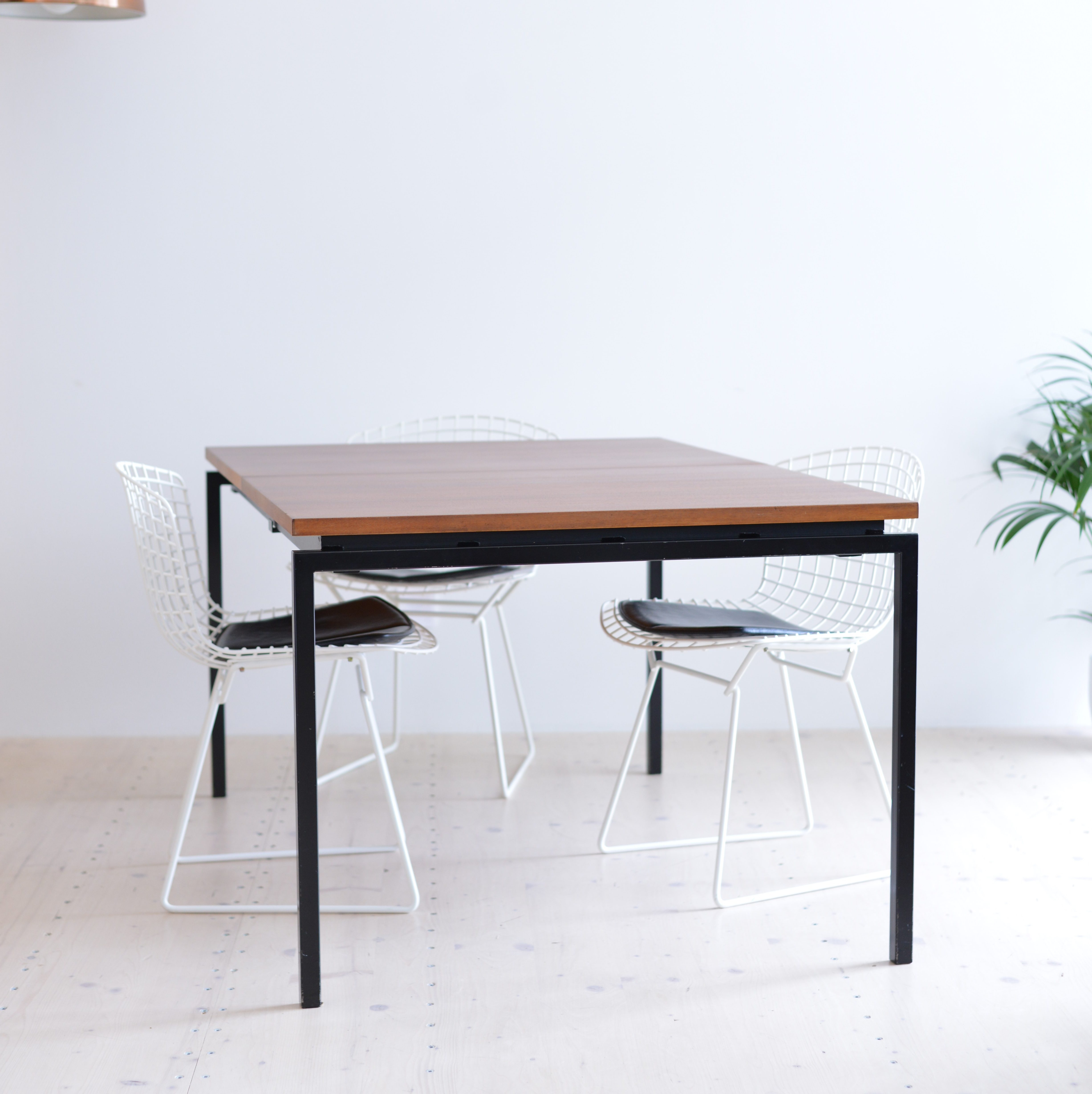 Ulrich P. Wieser Tisch Table Wohnbedarf heyday möbel moebel Zürich Zurich Swiss Design