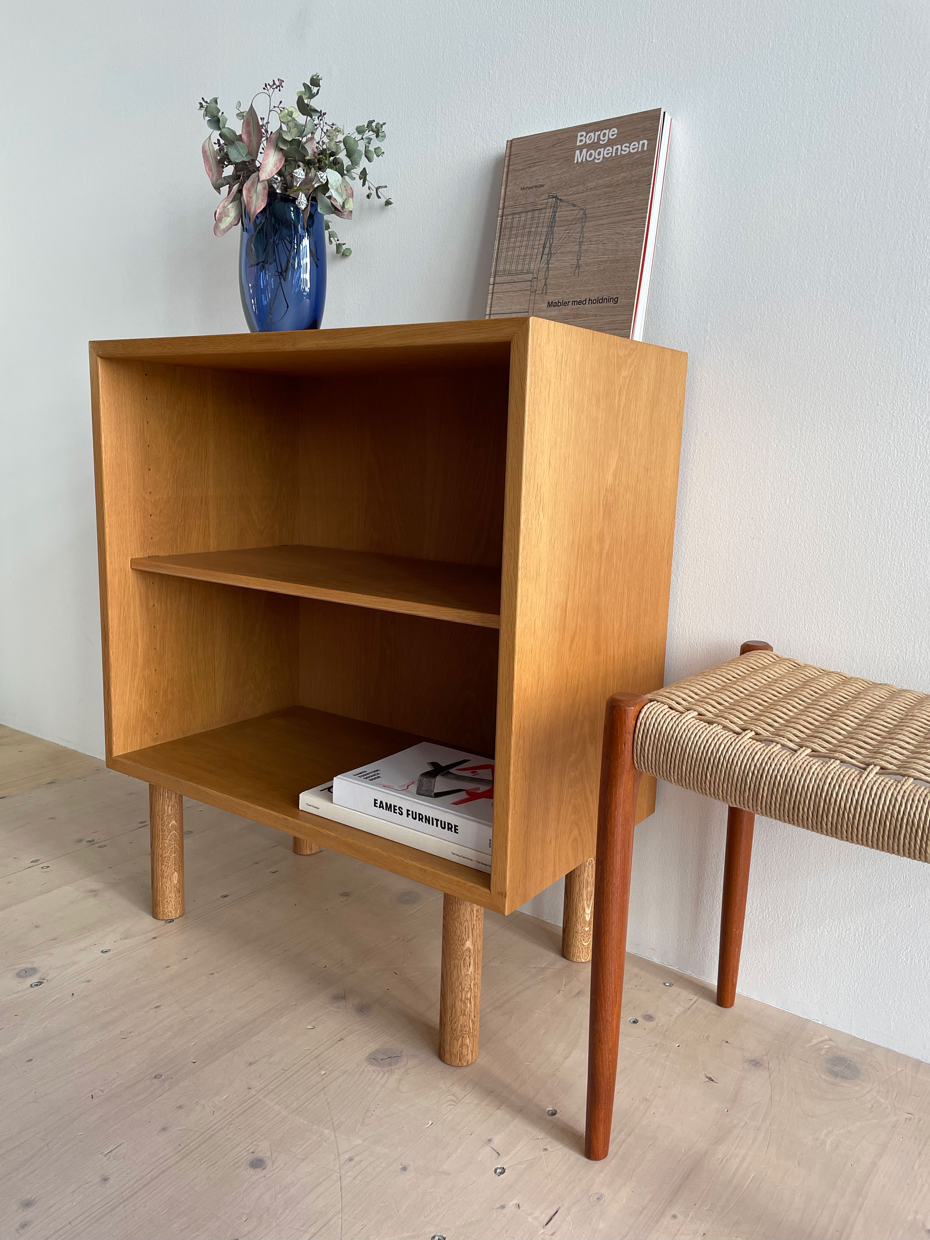 Borge Mogensen Oresung Bookcase in Oak by Karl Andersson & Soner (Sweden). Danish-Modern, Mid-Century Modern Furniture, available at heyday möbel, Grubsenstrasse 19, 8045 Zürich, Switzerland.