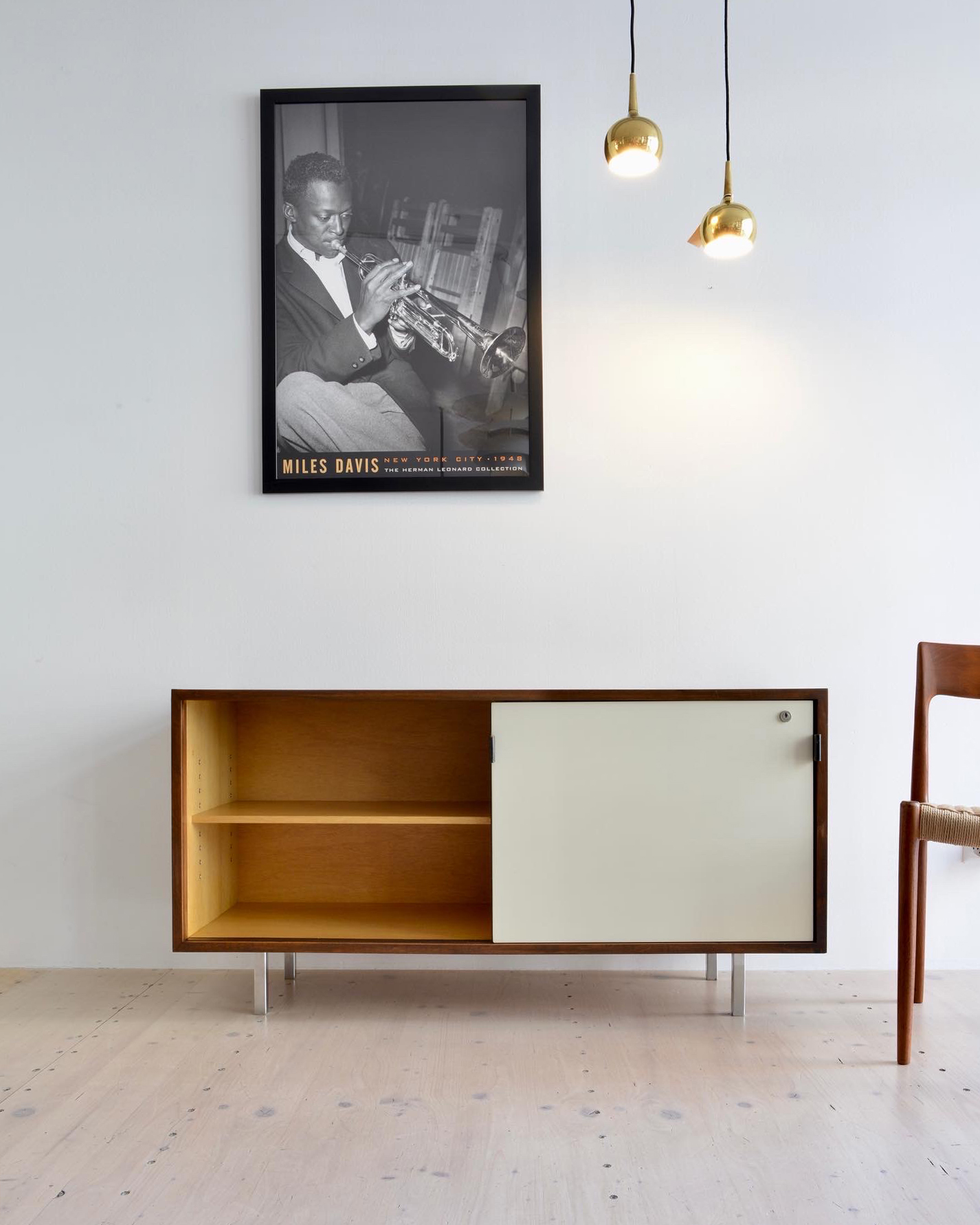 Florence Knoll Sideboard in Beige by Florence Knoll, Knoll International for Wohnbedarf - Switzerland, 1960s. Available at heyday möbel, Grubenstrasse 19, 8045 Zürich.