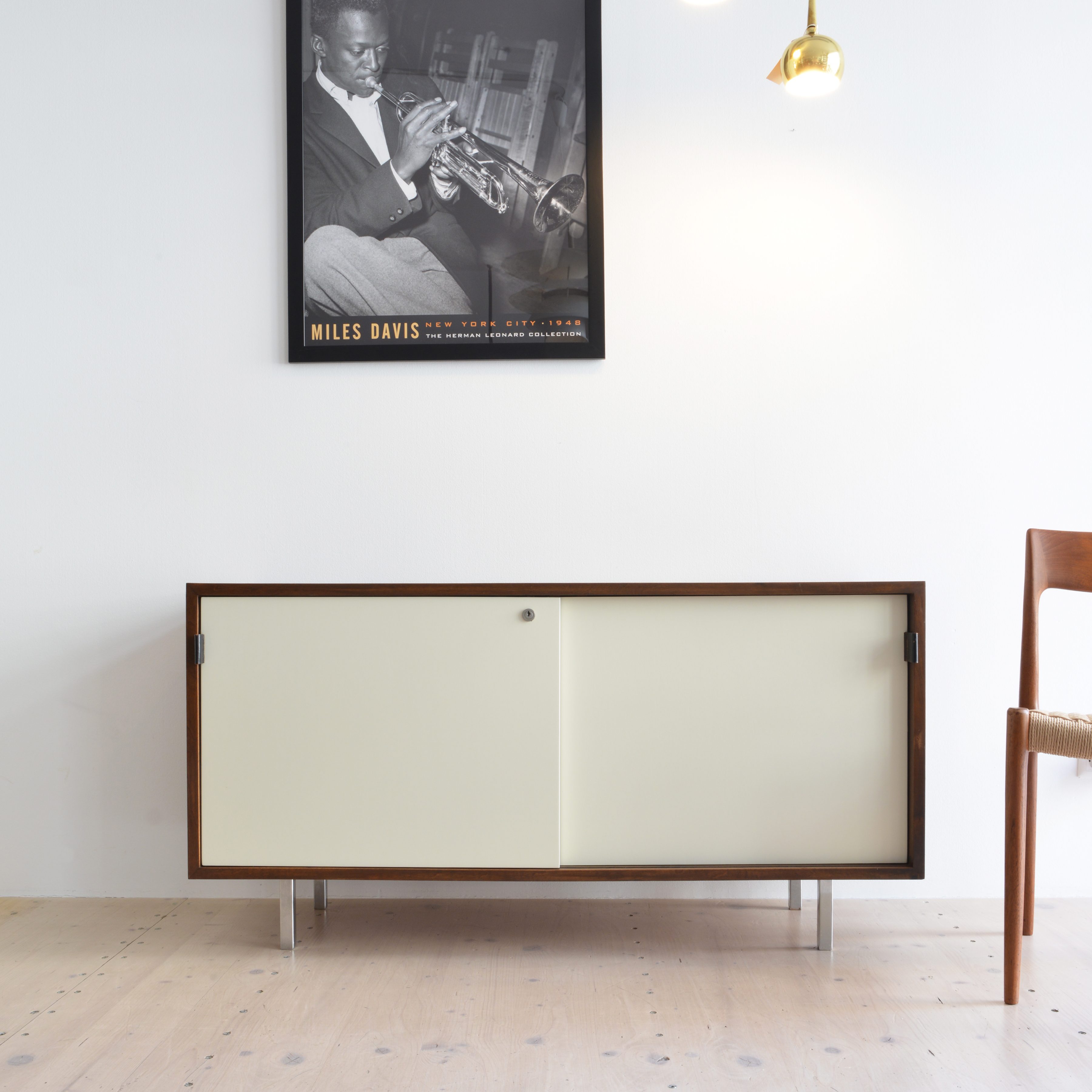 Florence Knoll Sideboard in Beige by Florence Knoll, Knoll International for Wohnbedarf - Switzerland, 1960s. Available at heyday möbel, Grubenstrasse 19, 8045 Zürich.