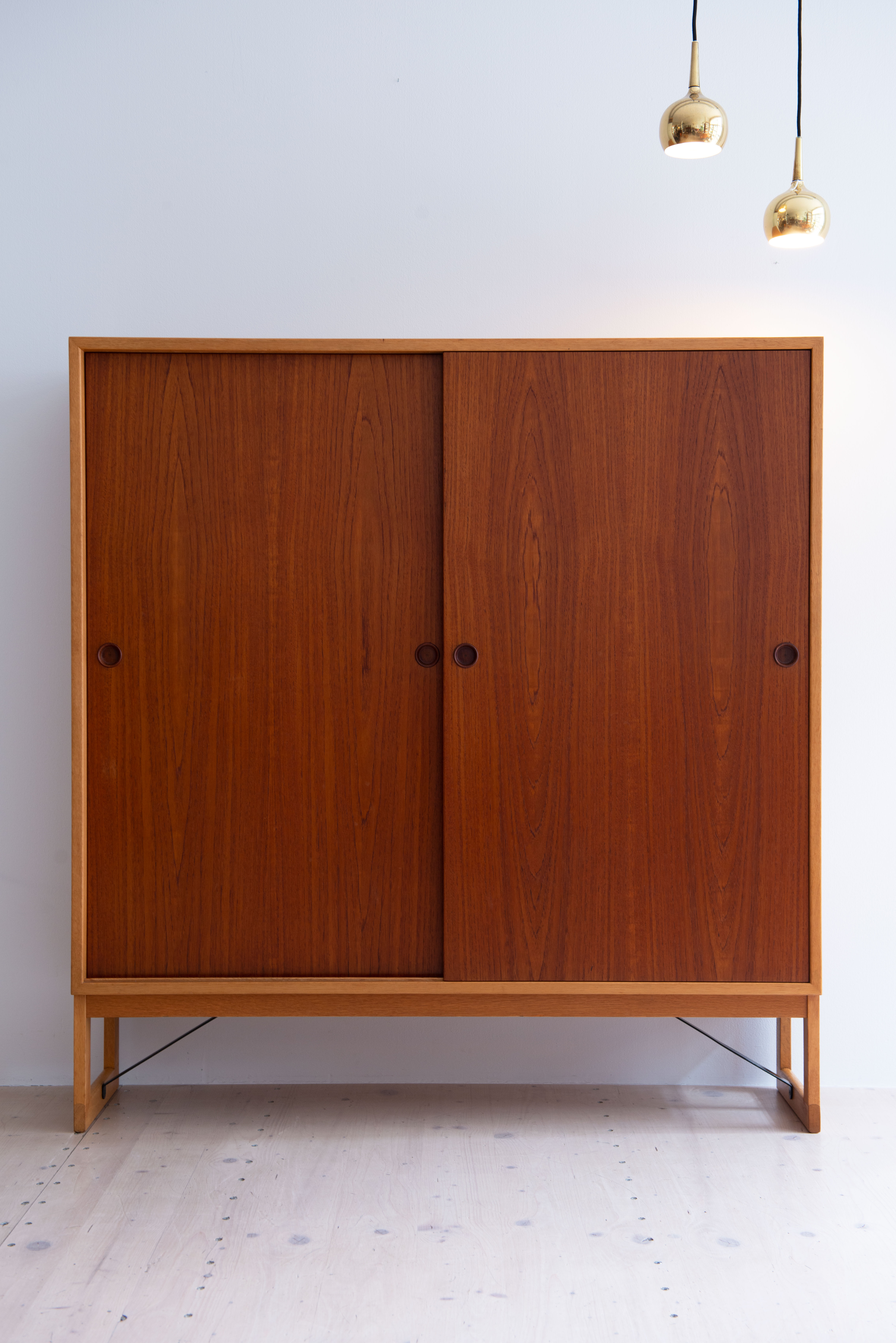 Teak Cabinet by Børge Mogensen. Produced by Karl Andersson & Söner in Denmark, 1959. Available at heyday möbel, Grubenstrasse 19, 8045 Zürich. Mid-Century Modern Furniture and Other Stuff.