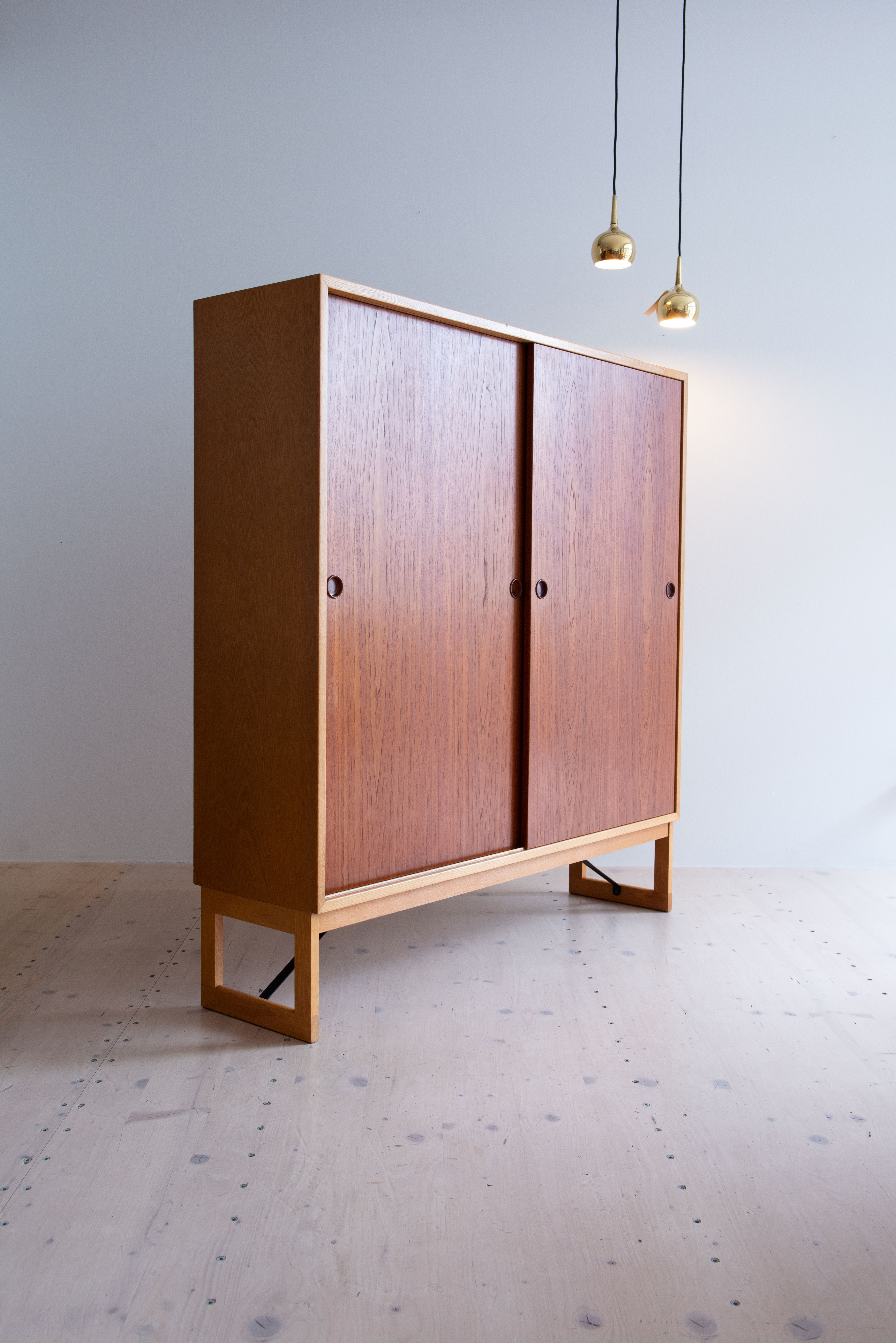Teak Cabinet by Børge Mogensen. Produced by Karl Andersson & Söner in Denmark, 1959. Available at heyday möbel, Grubenstrasse 19, 8045 Zürich. Mid-Century Modern Furniture and Other Stuff.