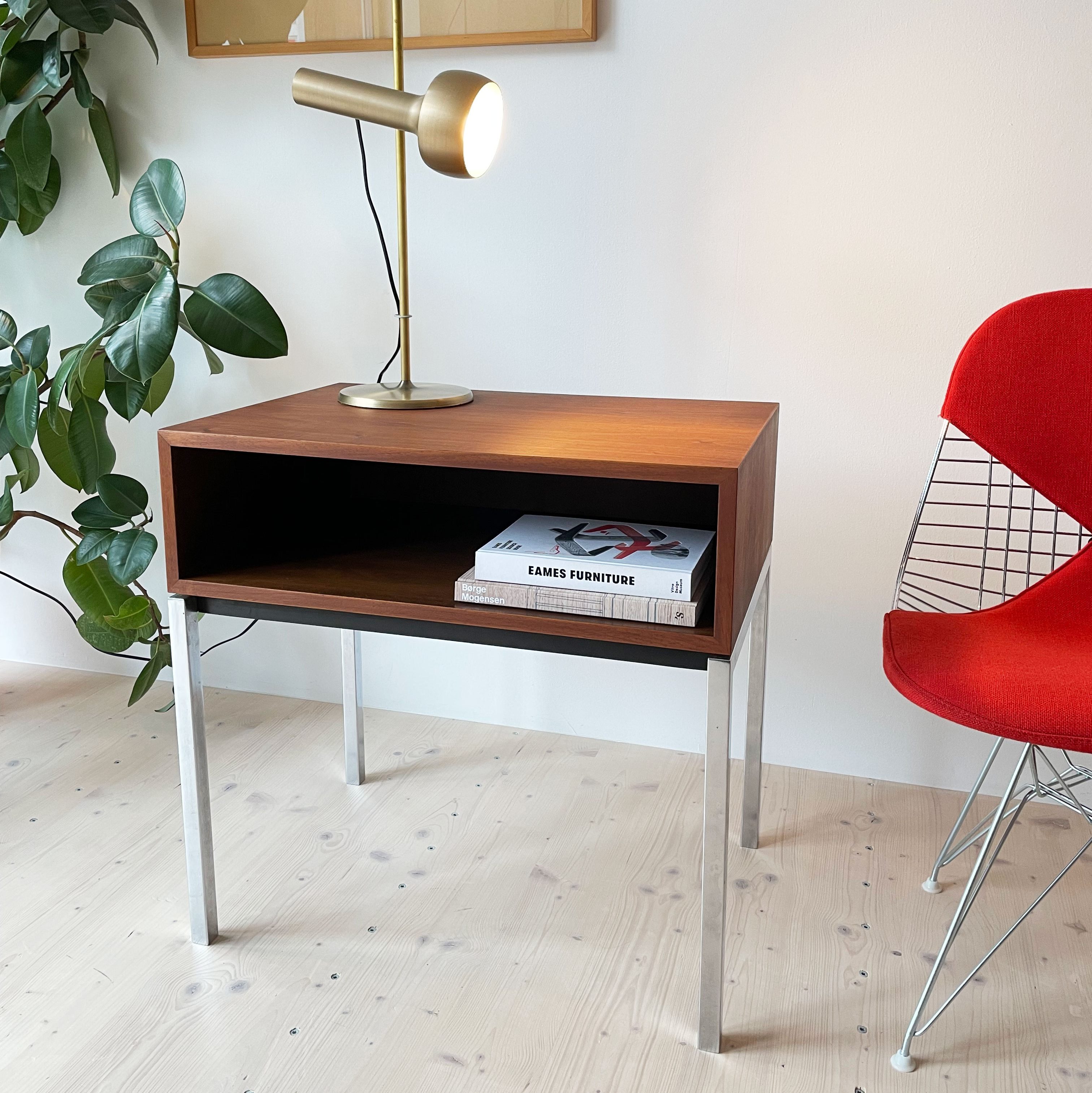 Florence Knoll Telephone Console in Walnut and Chrome. Available at heyday möbel. Mid-Century Modern Furniture and Other Stuff.
