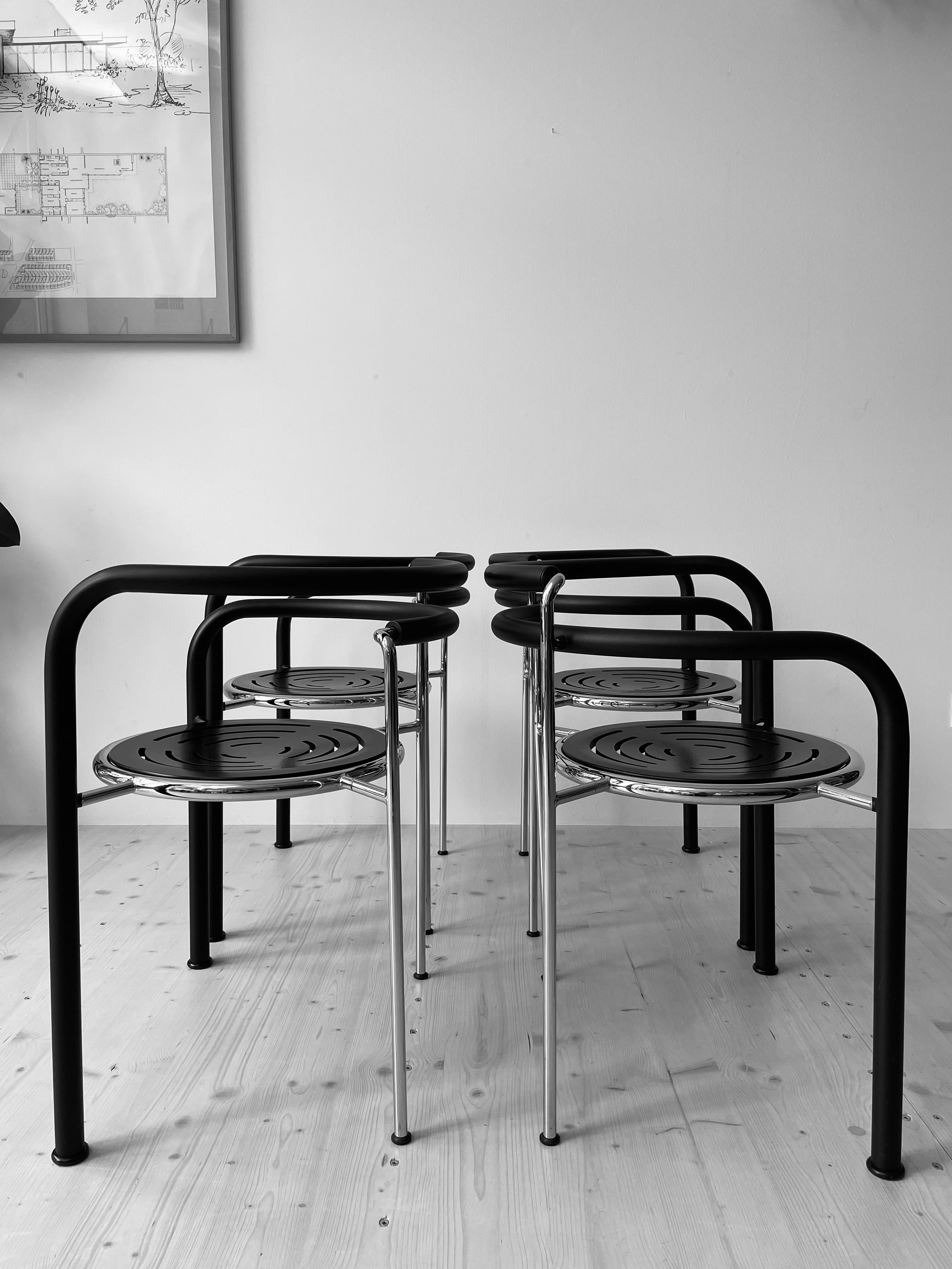 Dark Horse Dining Chair Set by Rud Thygesen & Johnny Sørensen. Produced by Botium. Made in Denmark, 1980s. Available at heyday möbel, Grubenstrasse 19, 8045 Zürich, Switzerland.