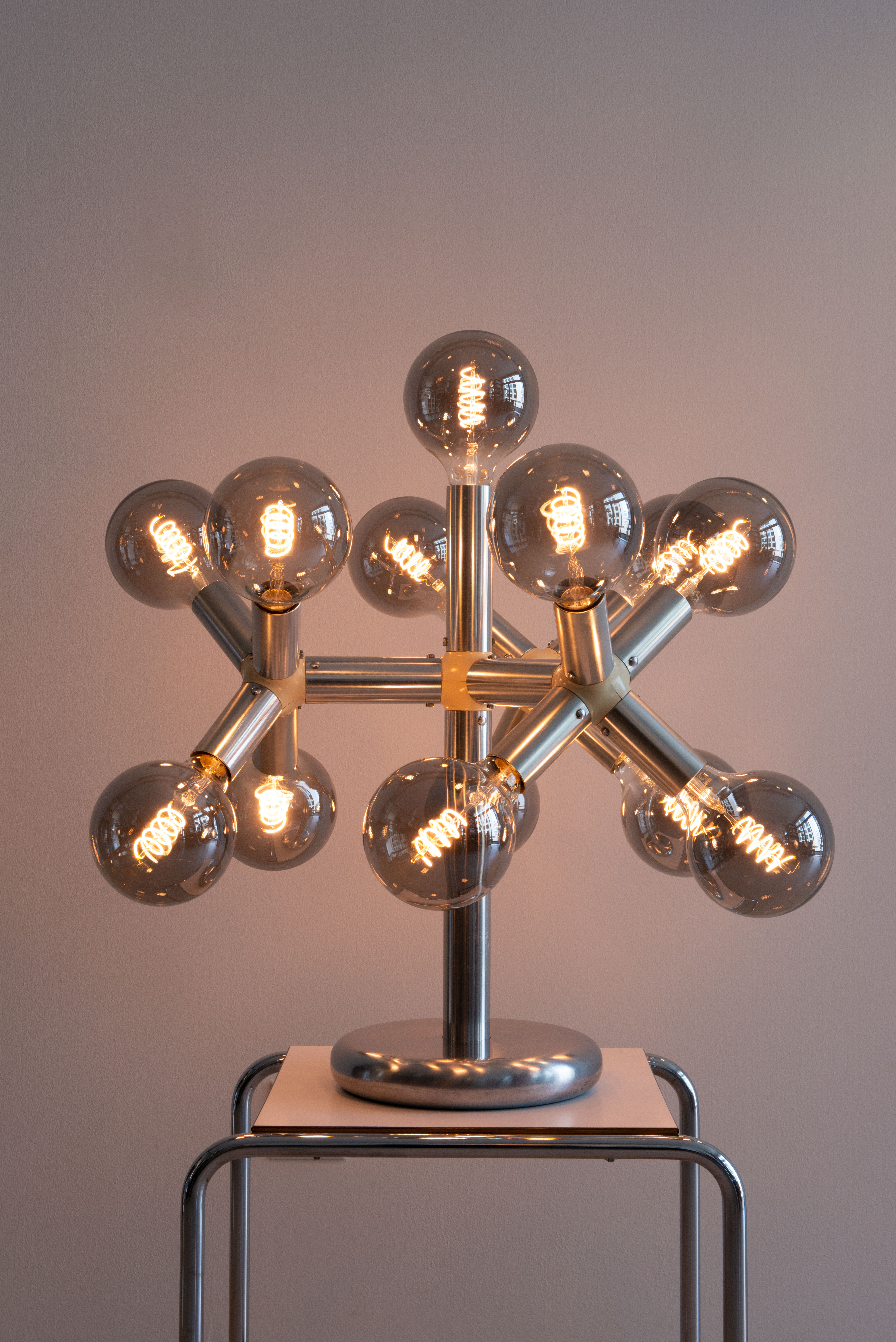 Atomic Table Lamp by Trix and Robert Haussmann. Made by Swiss Lamps International in Switzerland, 1960s. Available at heyday möbel, Grubenstrasse 19, 8045 Zürich, Switzerland.