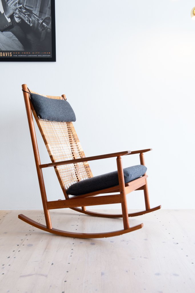 Hans Olsen teak rocking chair.Produced by Juul Kristensen in Denmark, 1956. Available at heyday möbel, Grubenstrasse 19, 8045 Zürich, Schweiz. Mid-Century Modern Furniture and Other Stuff.