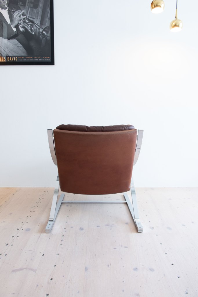 Zeta Lounge Chair in Leather by Paul Tuttle for Strässle. Made in Switzerland, 1960s. Available at heyday möbel, Grubenstrasse 19, 8045 Zürich, Switzerland. Mid-Century Modern Furniture and Other Stuff.