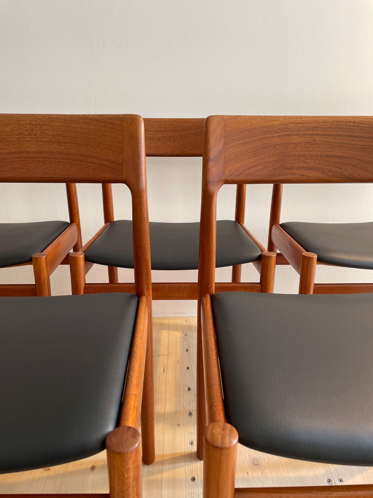Johannes Norgaard Teak Dining Chairs by Norgaard Mobelfabrik. Made in Denmark 1963. Available at heyday möbel, Grubenstrasse 19, 8045 Zürich, Switzerland.