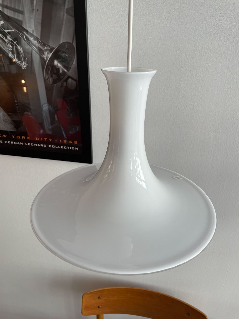 Mandarin Pendant Lamp by Michael Bang for Holmegaard Royal Copenhagen. Produced in Denmark, 1980s. Available at heyday möbel, Grubenstrasse 19, 8045 Zürich, Switzerland.