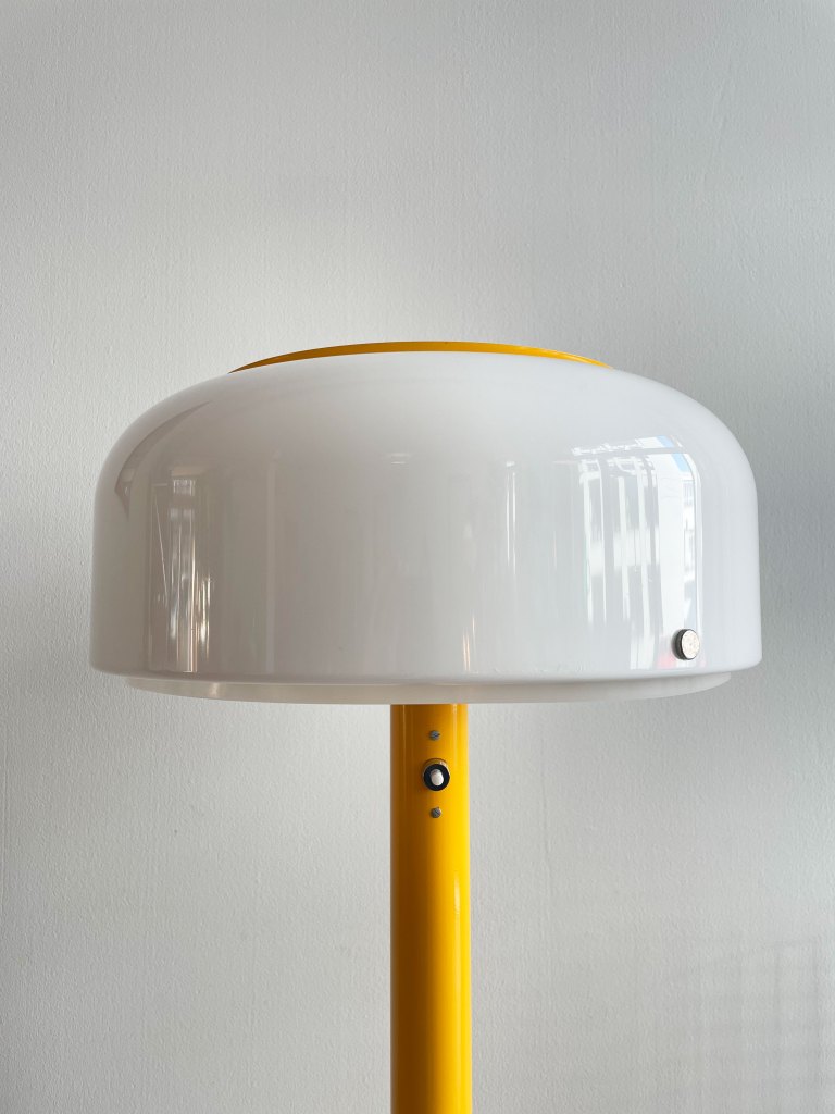Floor Lamp Knubbling by Anders Pehrson. Made by Atelije Lyktan in Sweden, 1970s. Available at heyday möbel, Grubenstr. 19, 8045 Zurich.