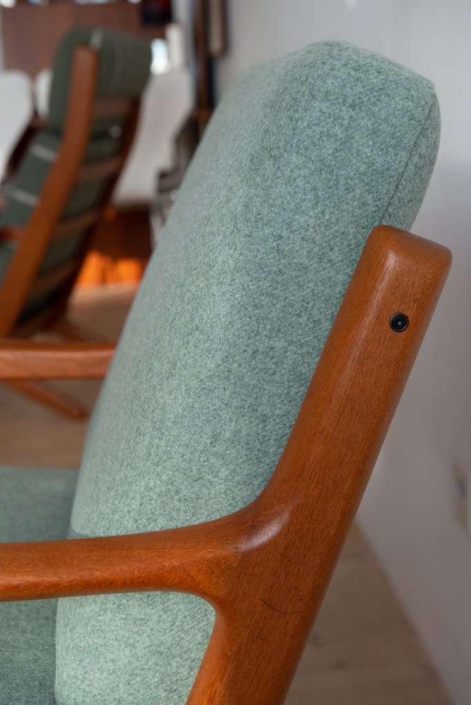 Senator Lounge Chair in Pistachio Green by Ole Wanscher for France & Son. Made in Denmark in the 1960s. Visit heyday möbel, Grubenstrasse 19, 8045 Zürich, Switzerland.