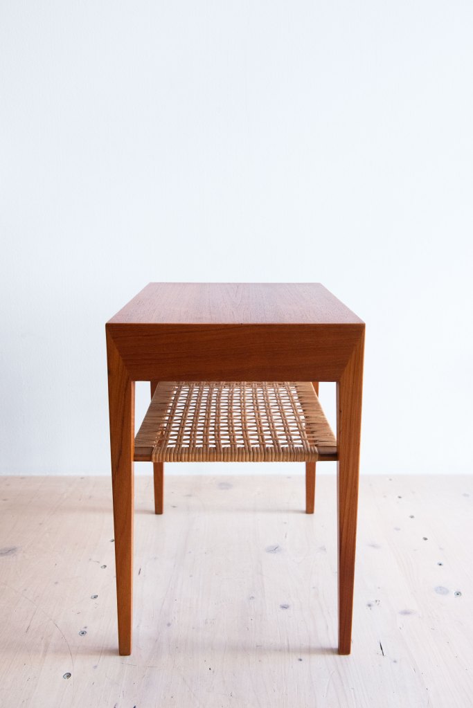 Severin Hansen Side Table with Drawer. Made in Denmark in the 1960s. Available at heyday möbel, Grubenstrasse  19, 8045 Zürich, Switzerland.