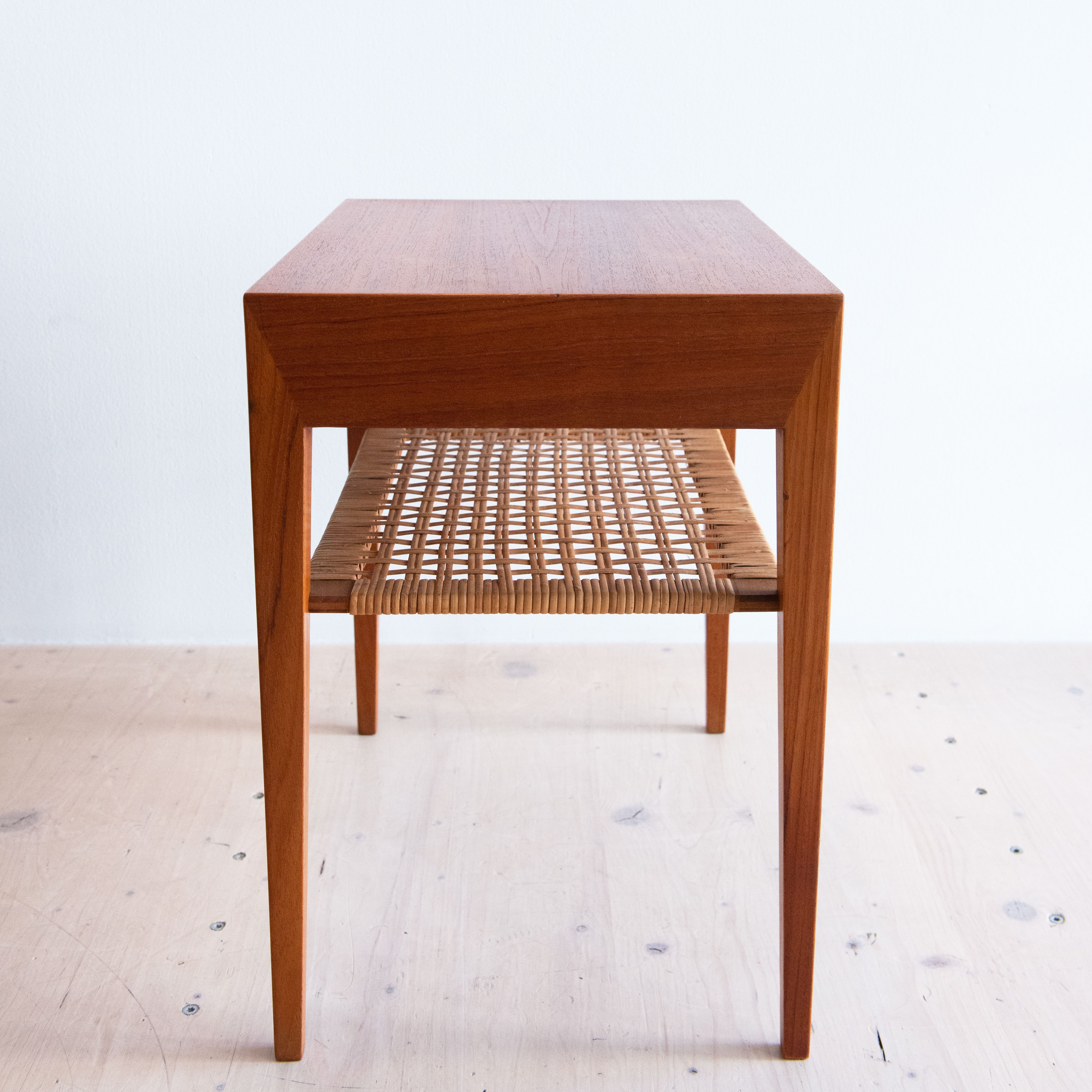 Severin Hansen Side Table with Drawer. Made in Denmark in the 1960s. Available at heyday möbel, Grubenstrasse  19, 8045 Zürich, Switzerland.