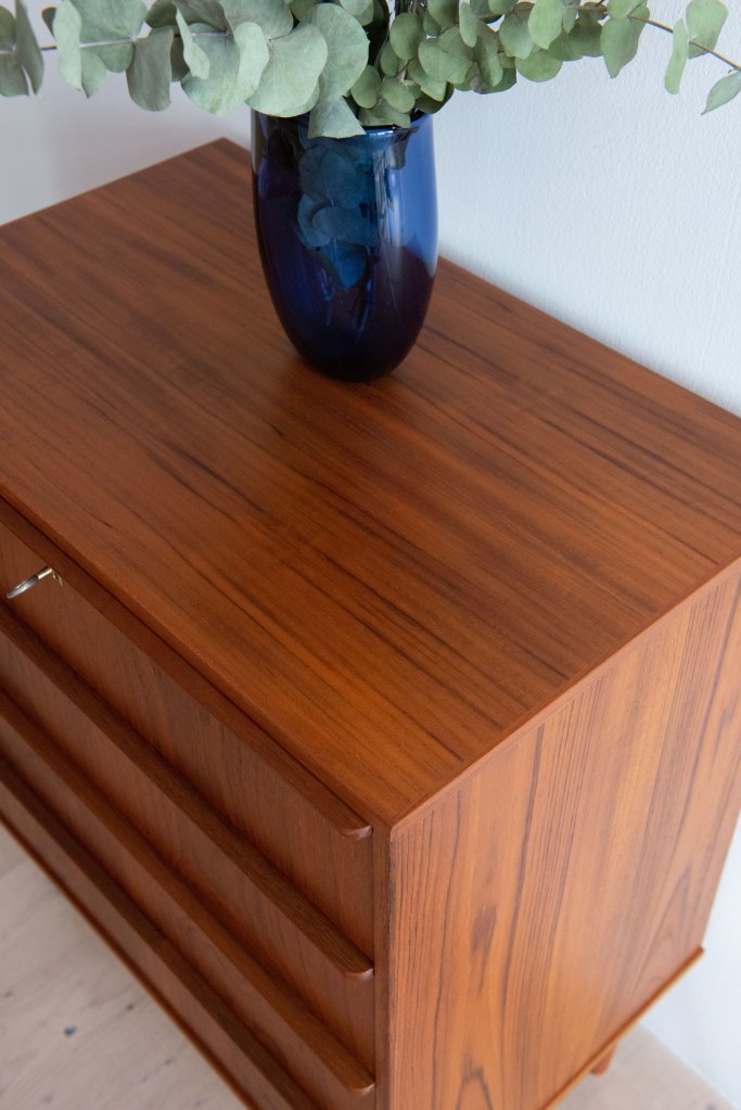 Set of Drawers in Teak. Made in Denmark in the 1960s. Available at heyday möbel.