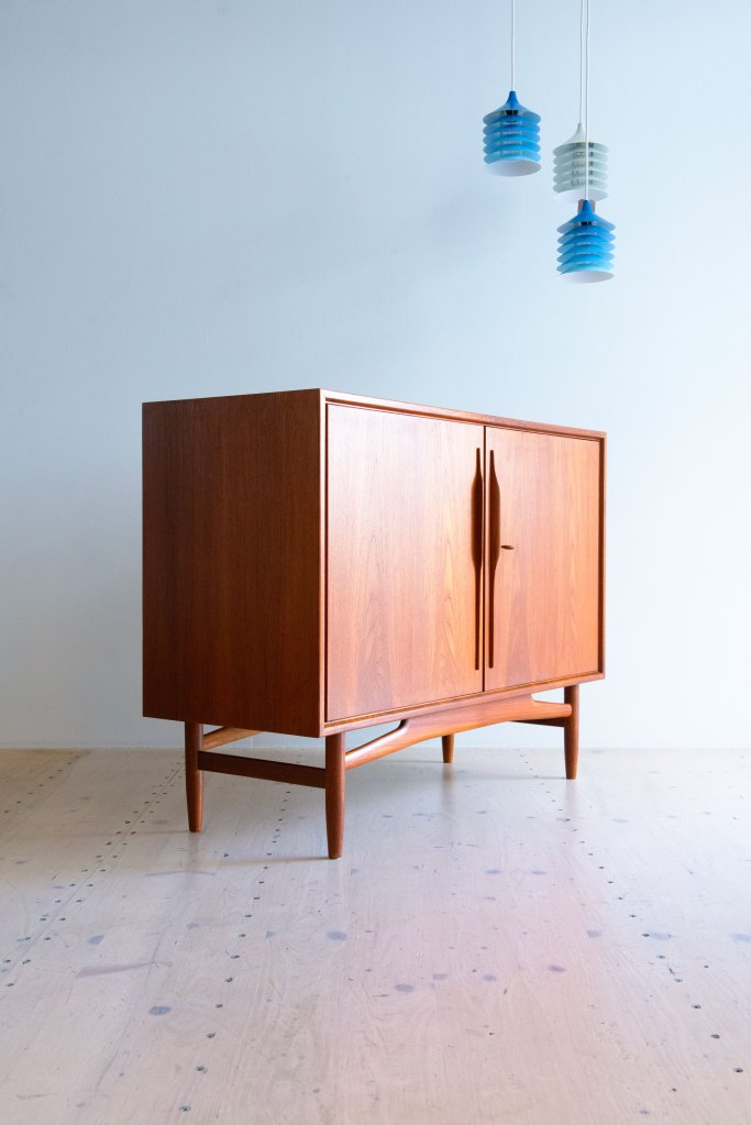 Swiss Teak Sideboard. Available at heyday möbel, Grubenstrasse 19, 8045 Zurich.