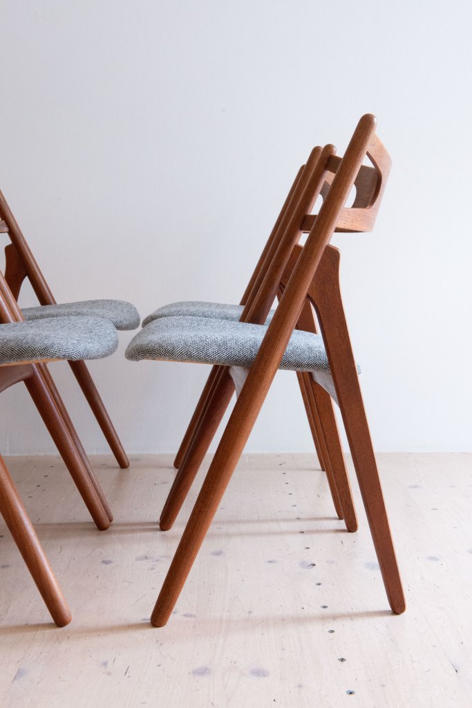 CH 29 Sawbuck Dining Chairs in Teak by Hans J. Wegner, By Carl Hansen and Son Denmark. Available at heyday möbel, 8045 Zürich, Switzerland.