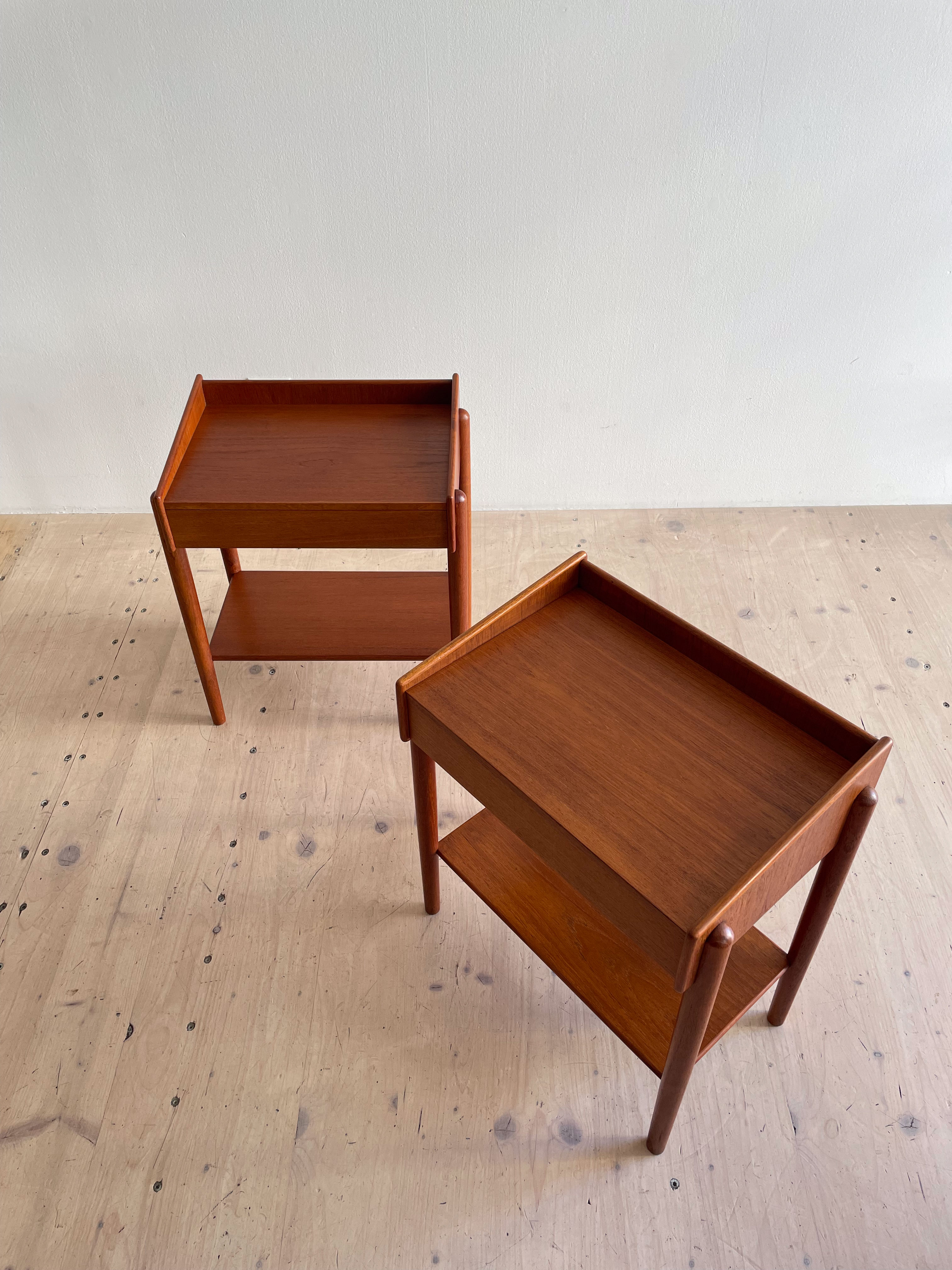Pair of Borge Mogensen Bedside Tables in Teak. Available at heyday möbel, Grubenstrasse 19, 8045 Zürich, Switzerland.
