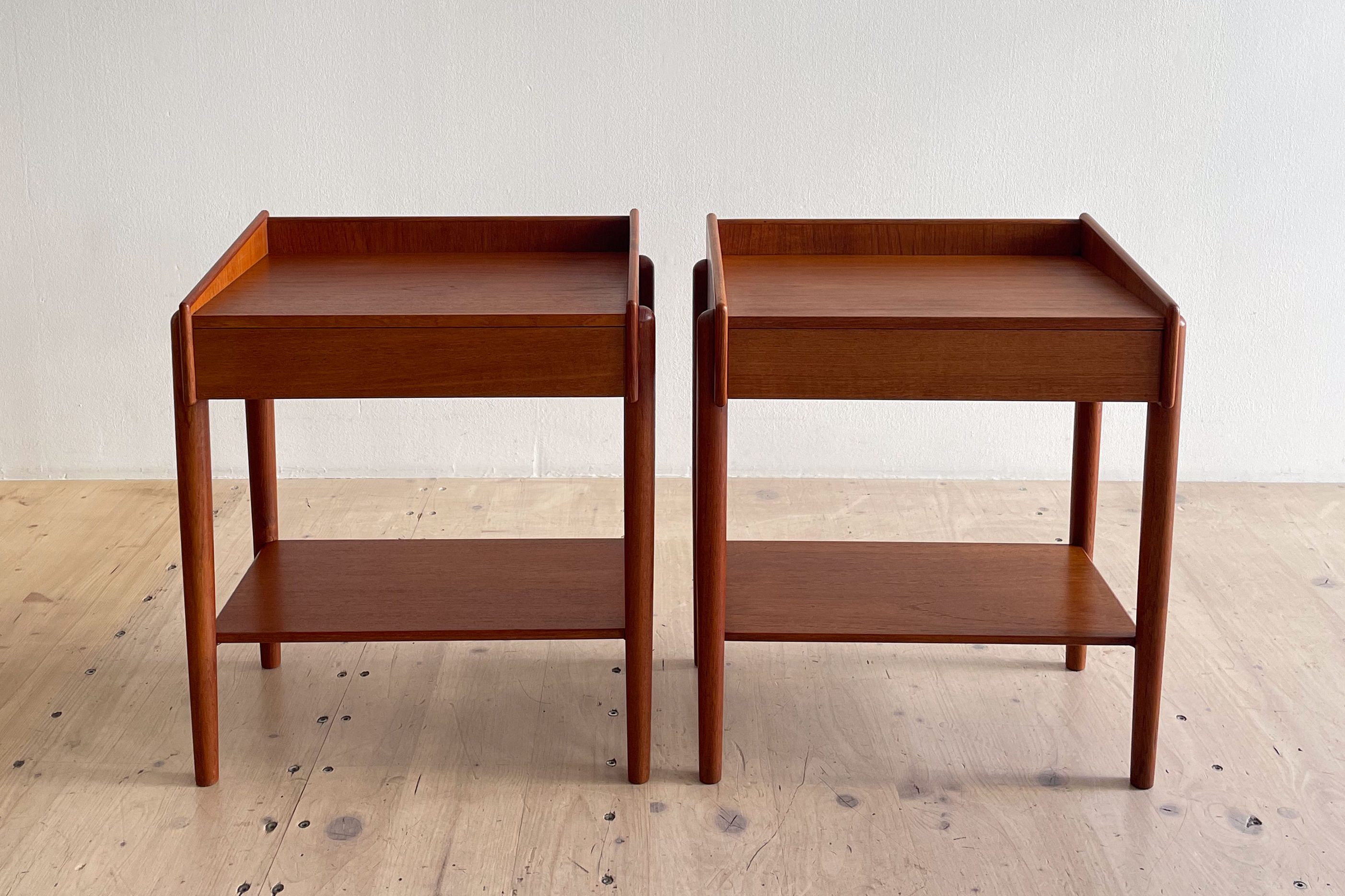 Pair of Borge Mogensen Bedside Tables in Teak. Available at heyday möbel, Grubenstrasse 19, 8045 Zürich, Switzerland.