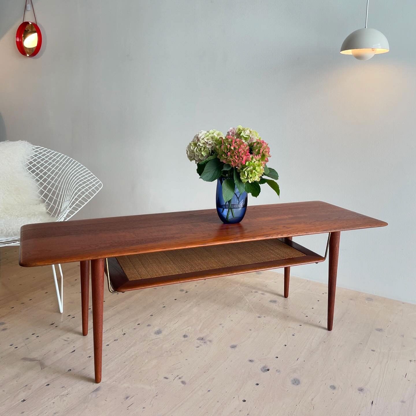 Peter Hvidt FD-516 Coffee Table in Teak. Available at heyday möbel, Grubenstrasse 19, 8045 Zürich.