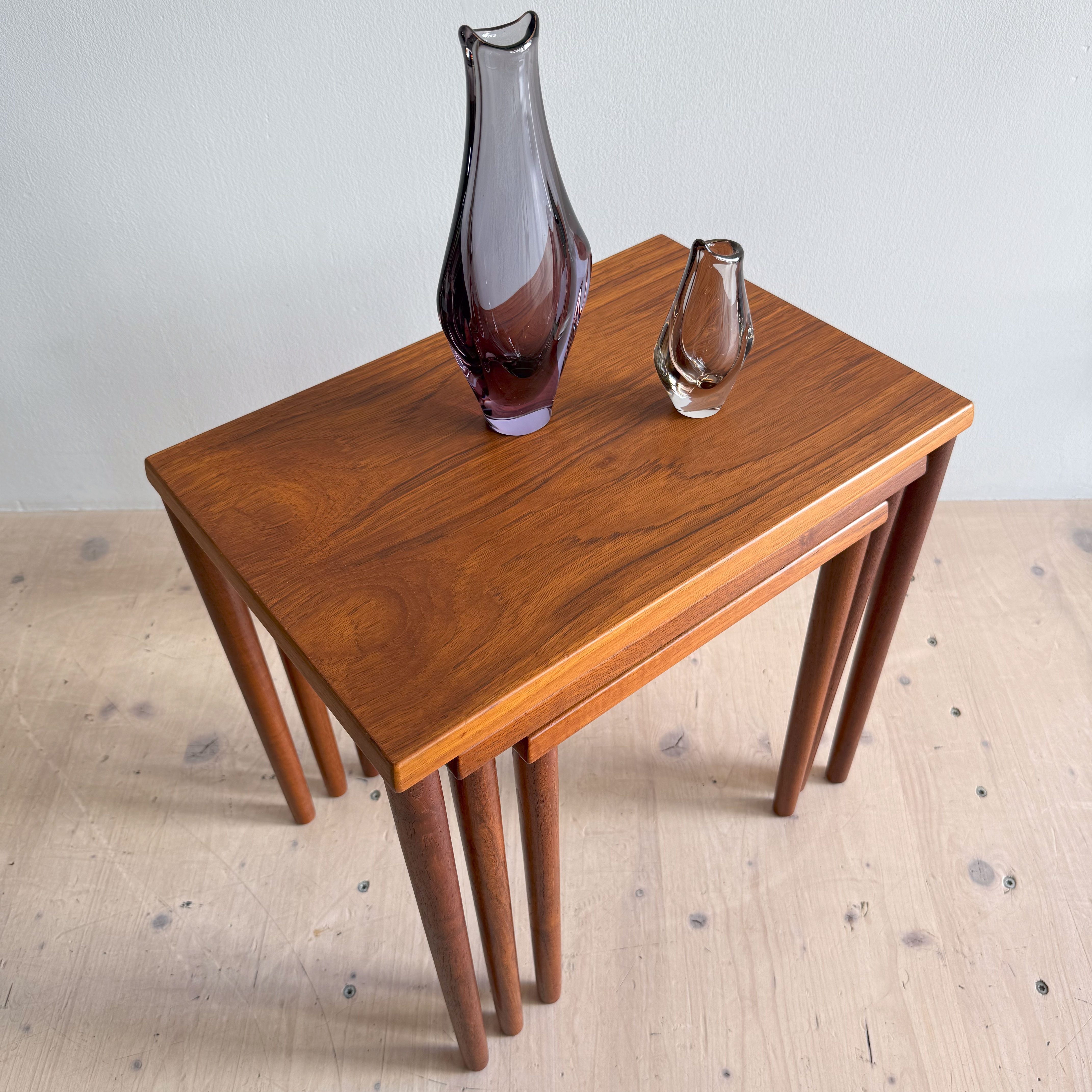 Teak Nesting Tables. Available at heyday möbel.