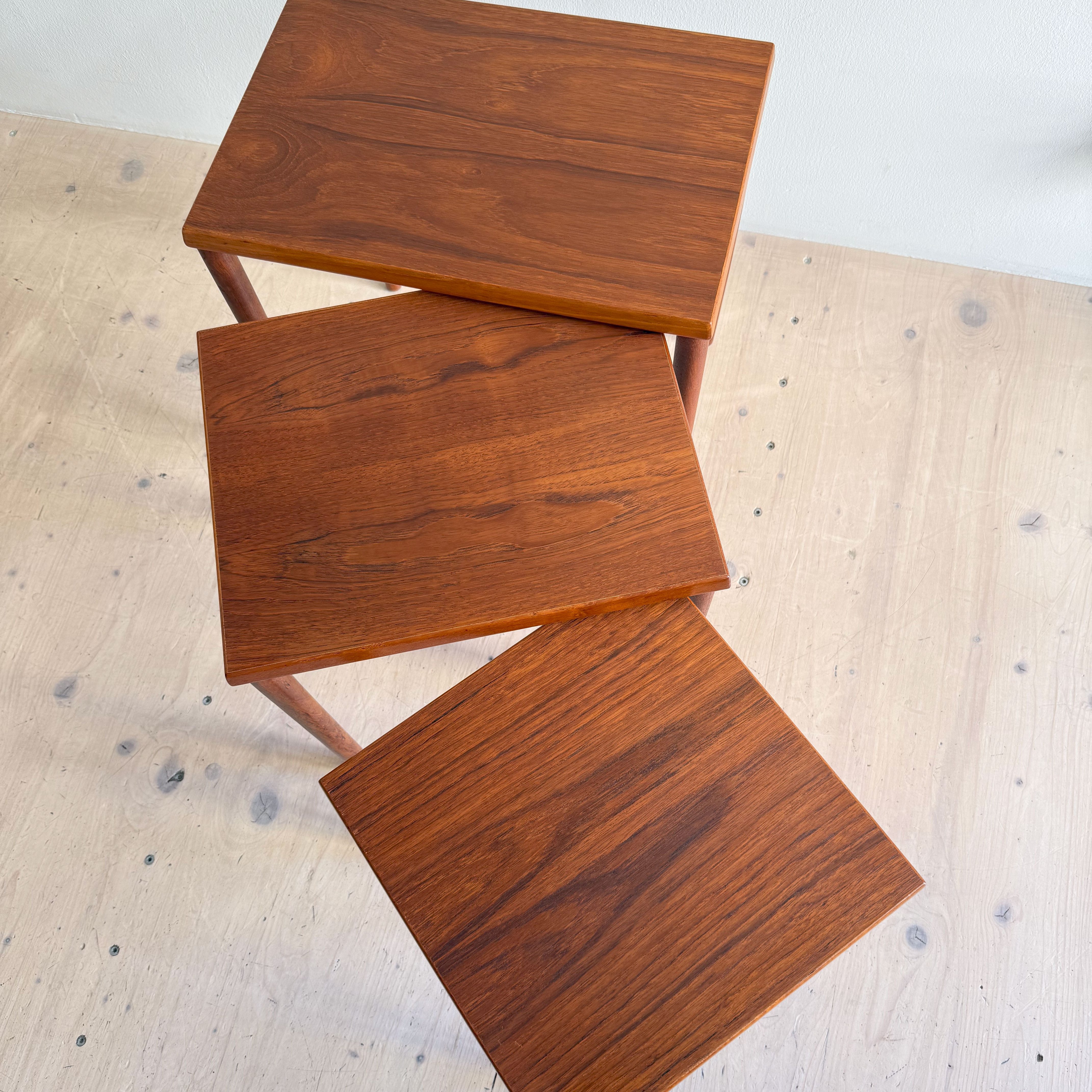 Teak Nesting Tables. Available at heyday möbel.