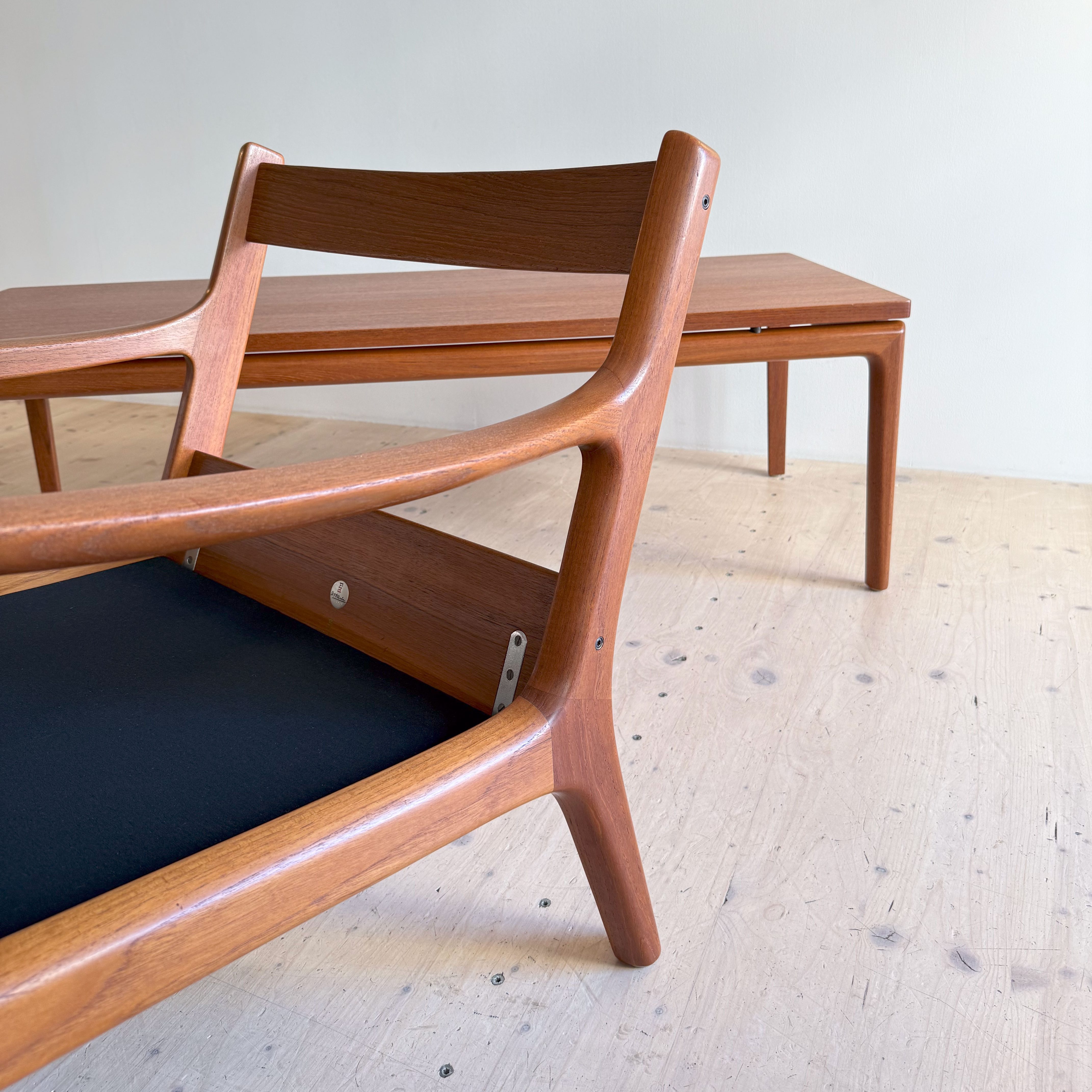 Teak Lounge Chair by Ole Wanscher. Model Senator. Available at heyday möbel.