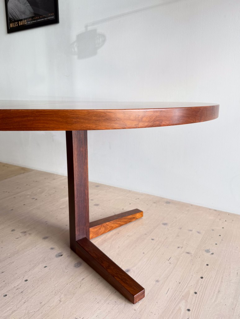 John Mortensen Round Rosewood Dining Table available at heyday möbel.