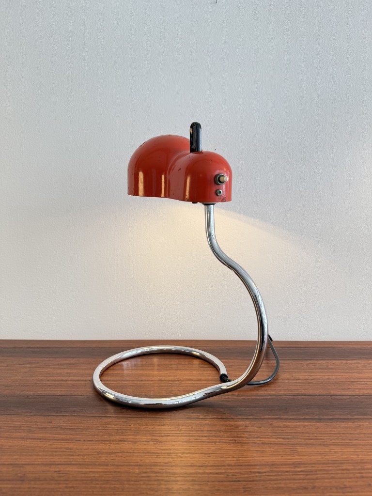 Joe Colombo Minitopo Little Mouse Table Lamp. Available at heyday möbel, Grubenstrasse 19, 8045 Zürich, Switzerland.