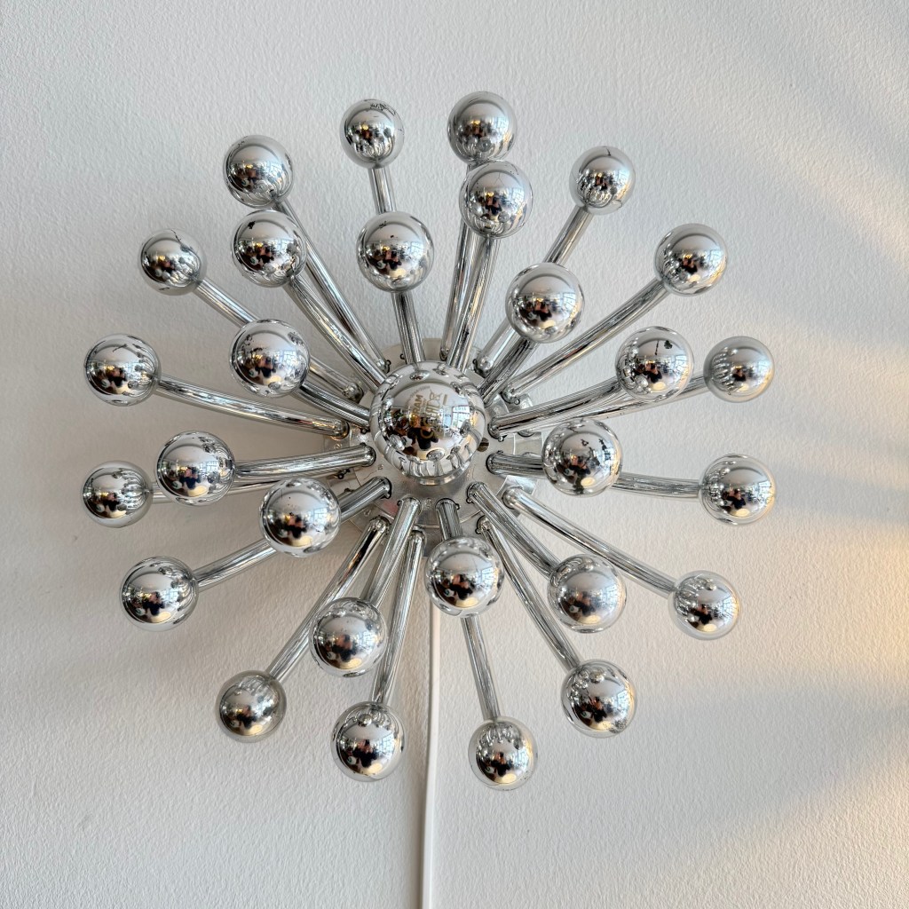 Pair of Chrome Pistillo Lamps by Studio Tetrach. Produced by Valenti Luce. Available at heyday möbel, Grubenstrasse 19, 8045 Zürich.