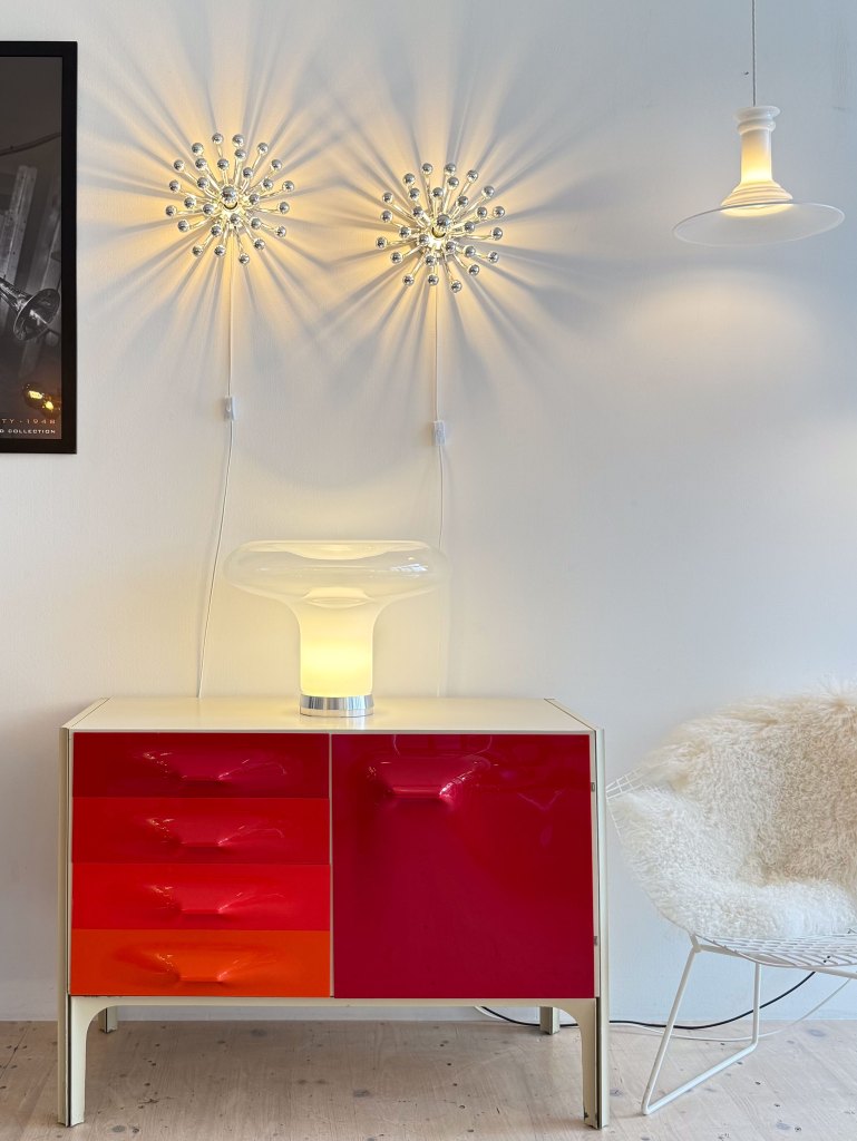 Pair of Chrome Pistillo Lamps by Studio Tetrach. Produced by Valenti Luce. Available at heyday möbel, Grubenstrasse 19, 8045 Zürich.